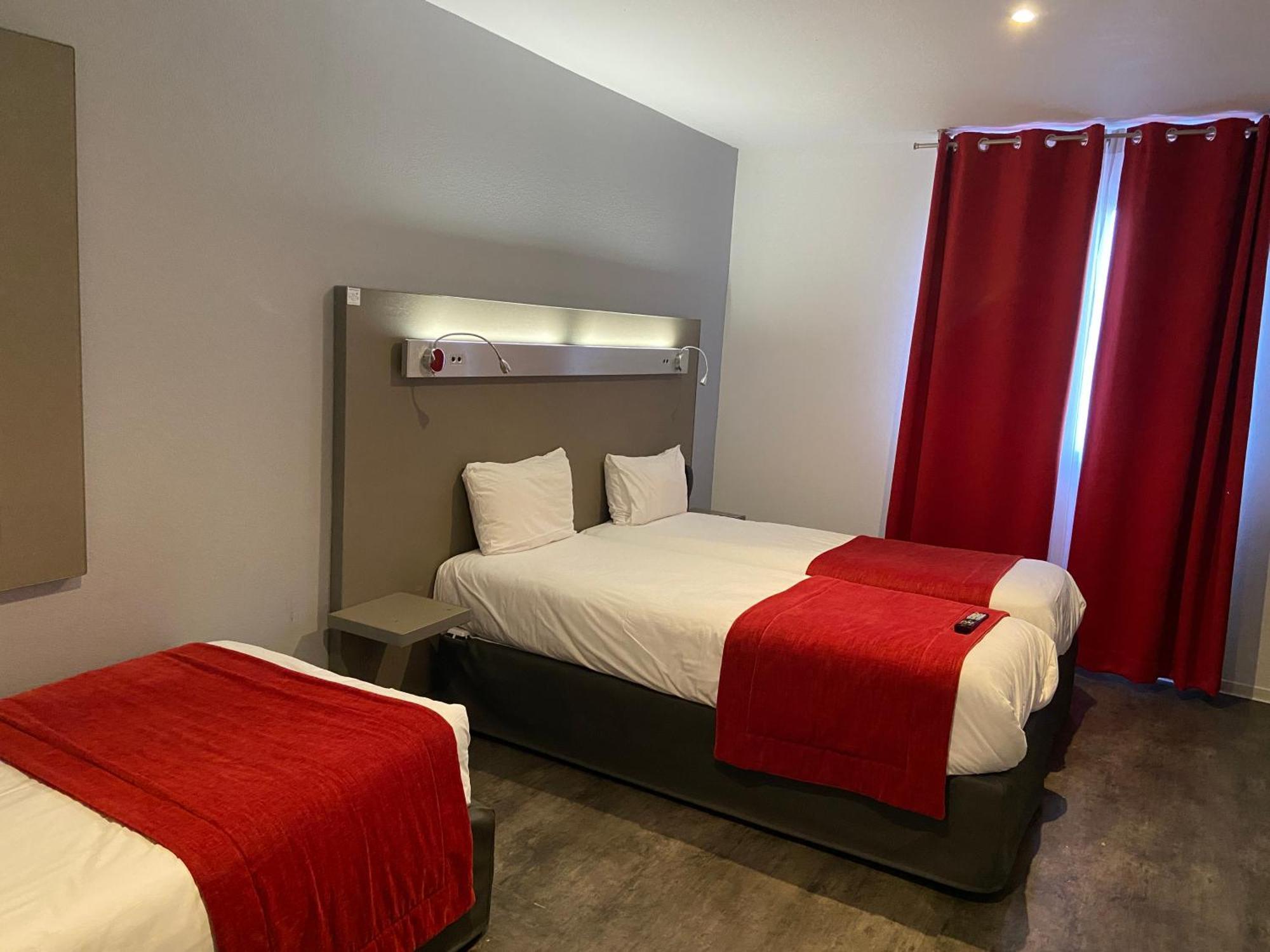 The Originals City, Hotel Les Domes, Perpignan Sud Saleilles エクステリア 写真